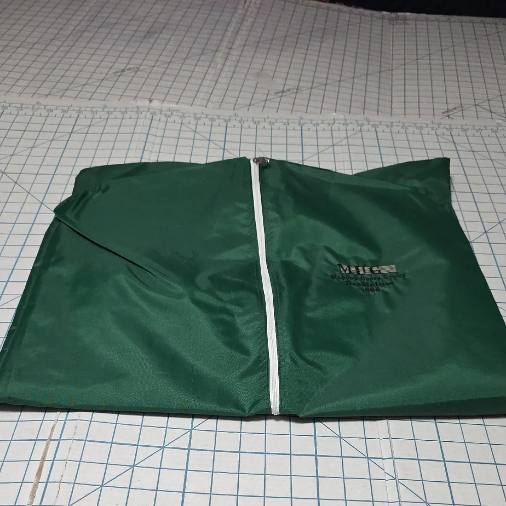 Vinyl Zippered Garment Cover Bag |‎ Green, 36